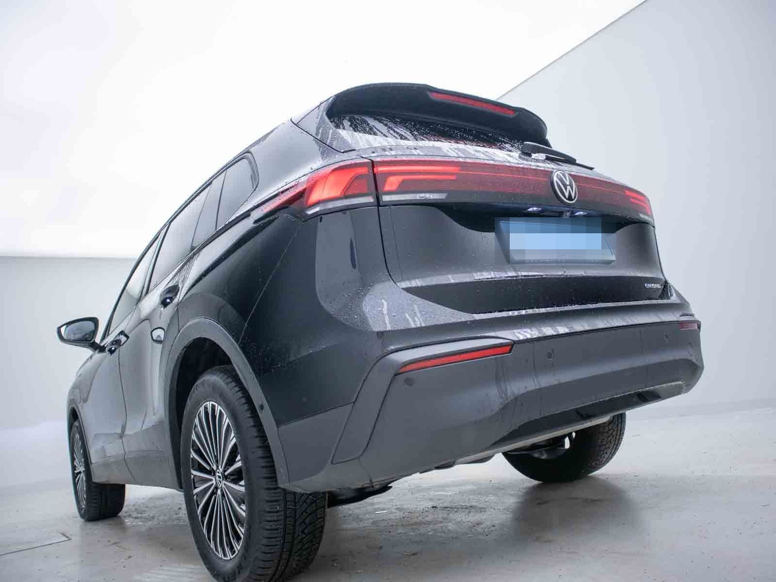 Volkswagen Tiguan 1.5 TSI eHybrid Life *DSG*APP*AHK*NAV*DCC foto 24