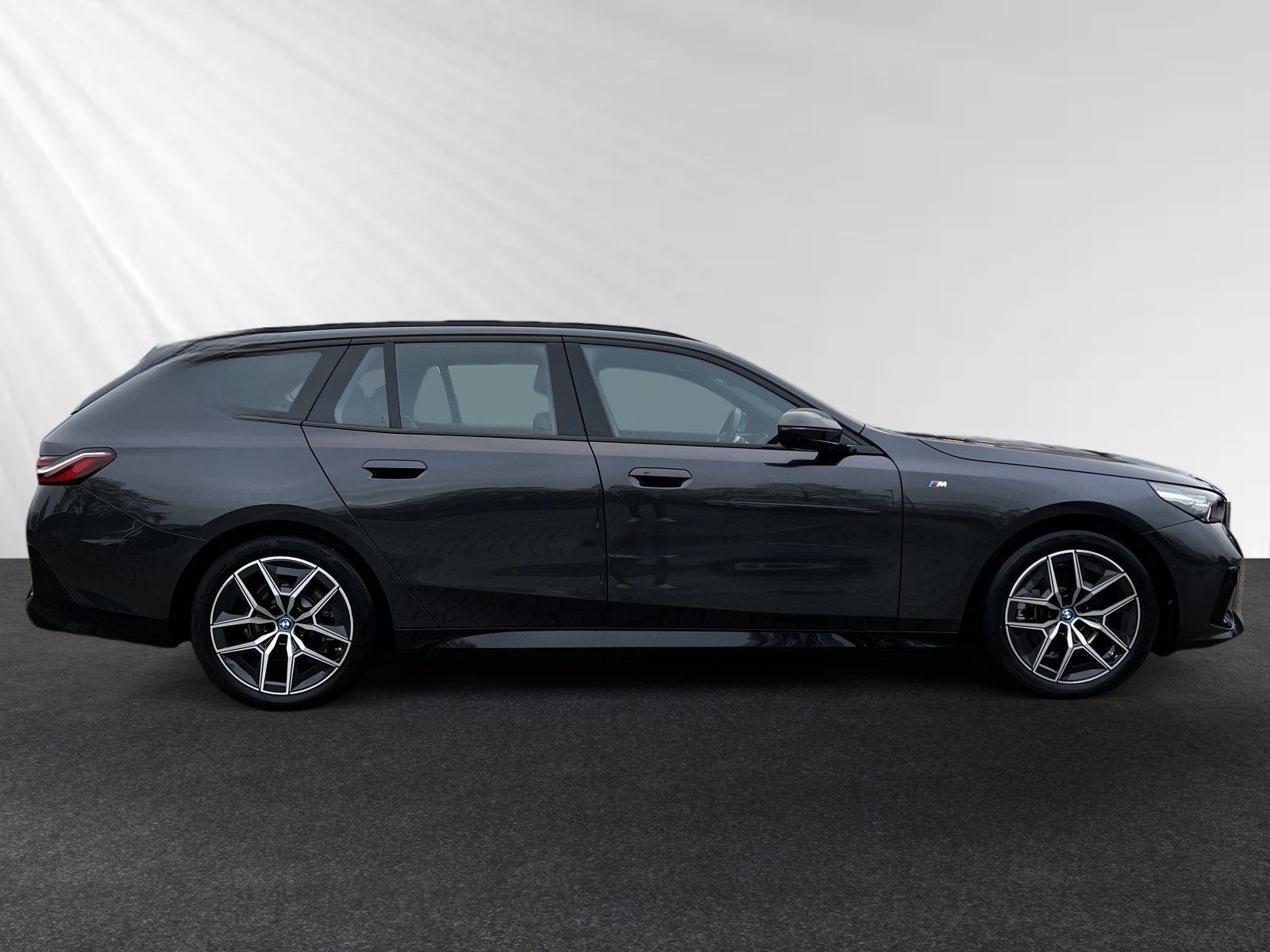 BMW 530e Touring M Sport|AHK|Pano|Head-Up|PA+ foto 2
