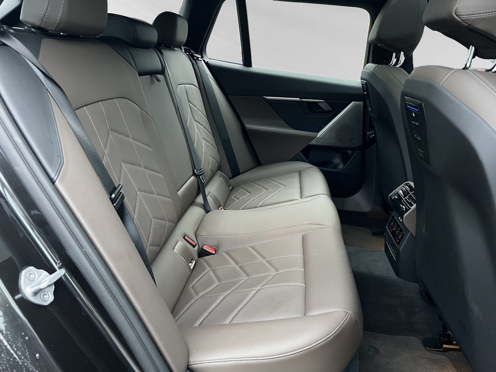 BMW 530e Touring M Sport|AHK|Pano|Head-Up|PA+ foto 15