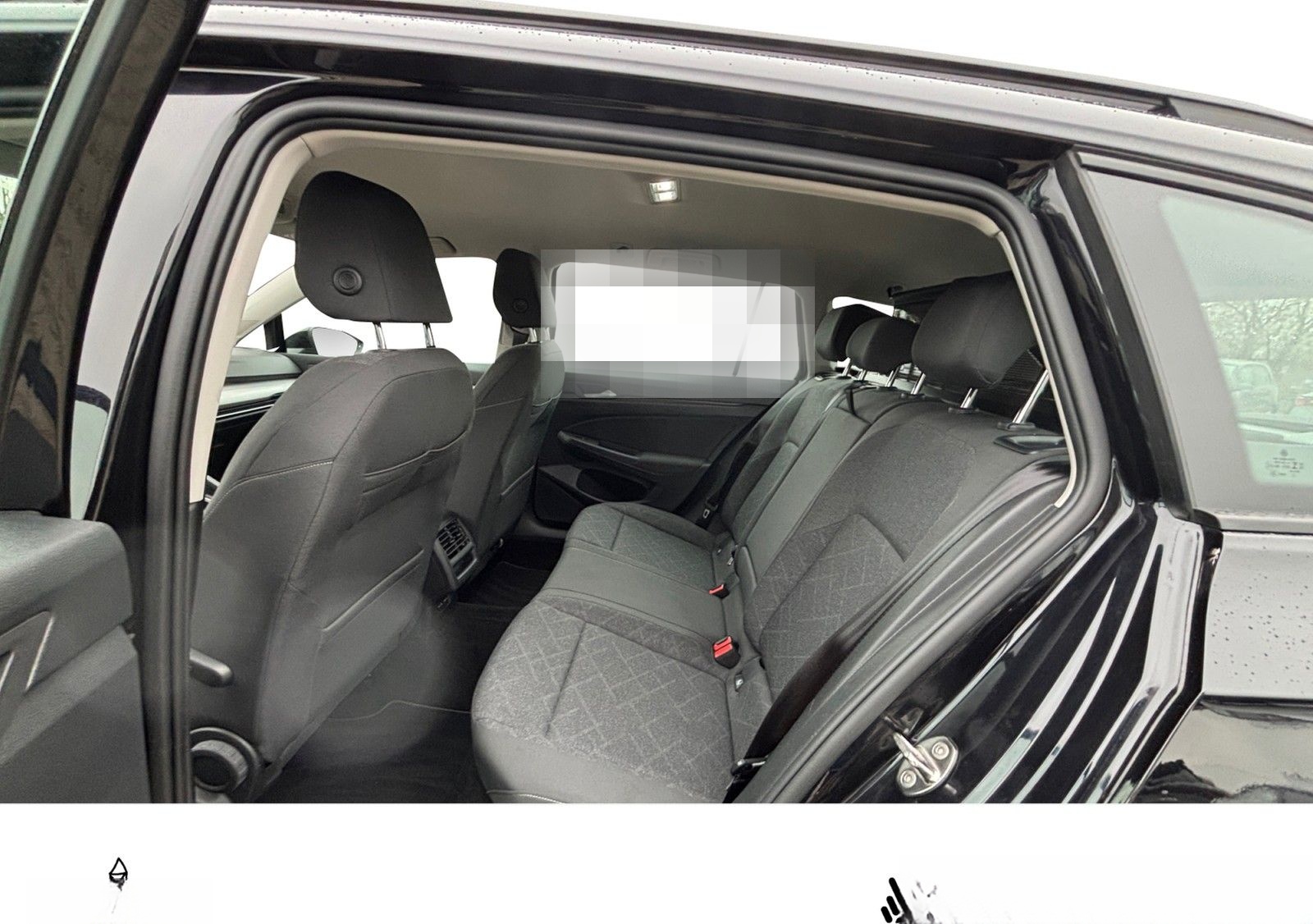 Volkswagen Golf VIII Variant Life 1.0 eTSI DSG NAV PDC SHZ foto 15