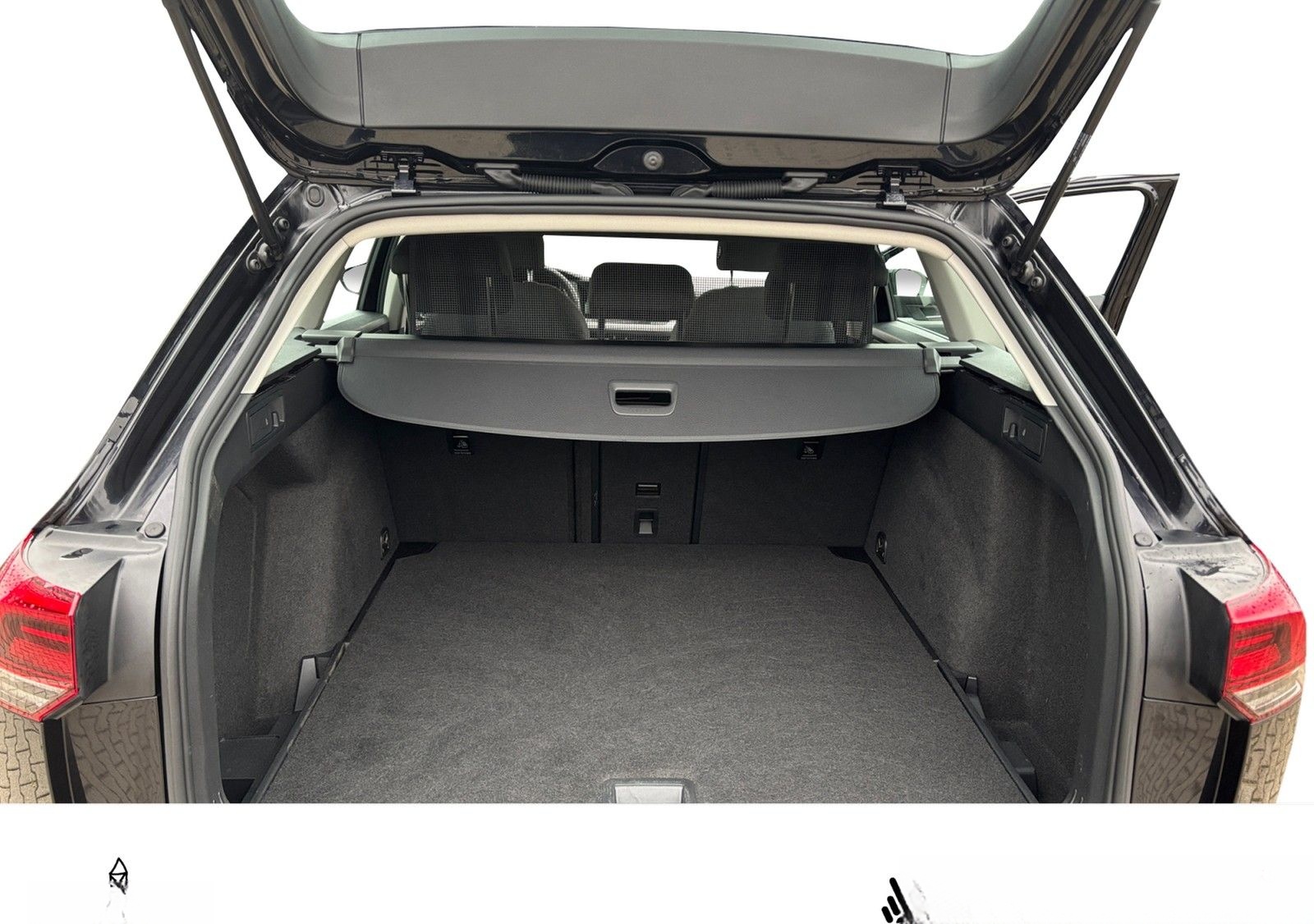 Volkswagen Golf VIII Variant Life 1.0 eTSI DSG NAV PDC SHZ foto 17