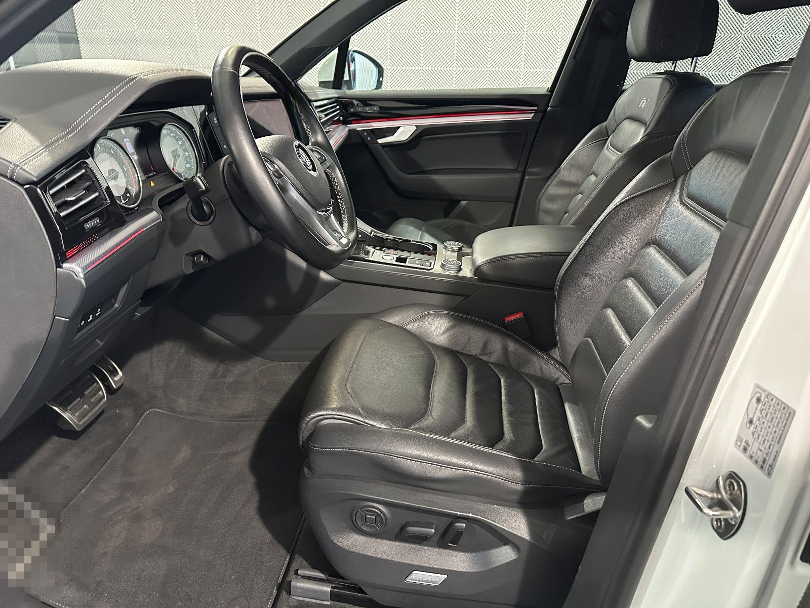 Volkswagen Touareg 4M*R LINE*LED-TEMPO-LUFT-MEMORY-NAV-SHZ foto 24