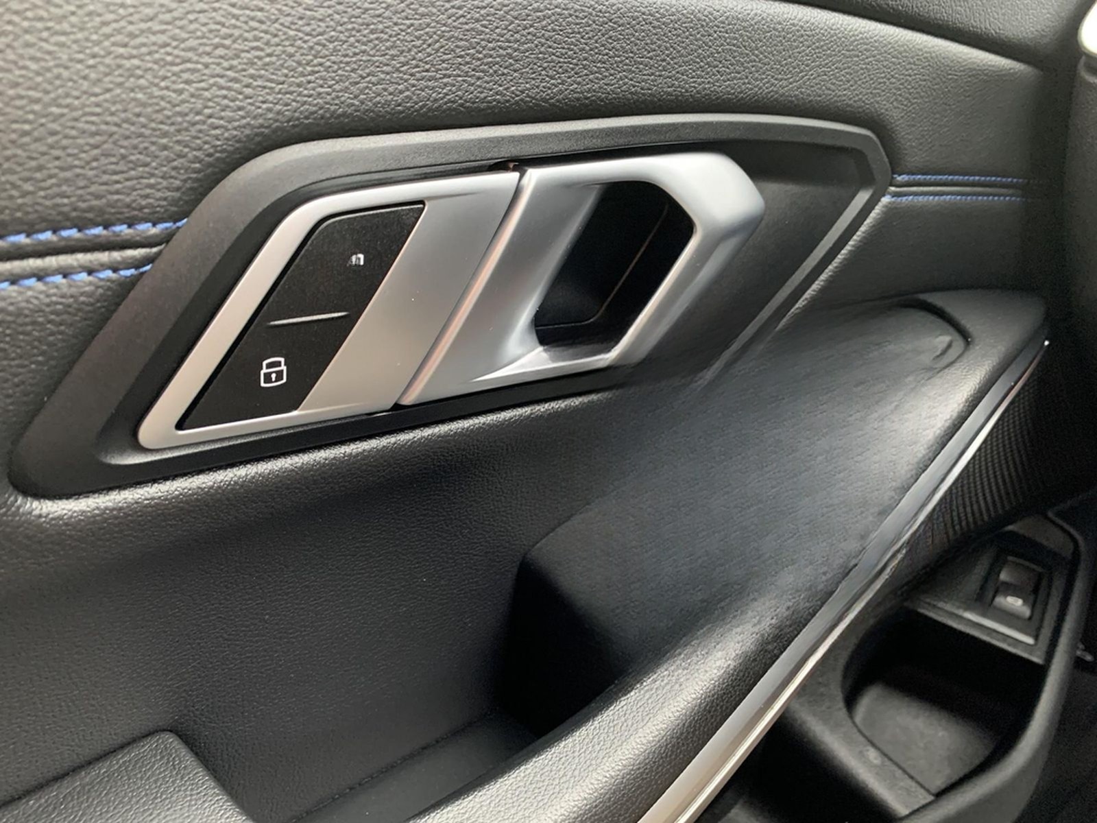 BMW 330i M-Sport ACC+M-Bremse+HiFi+ShadowLine foto 27