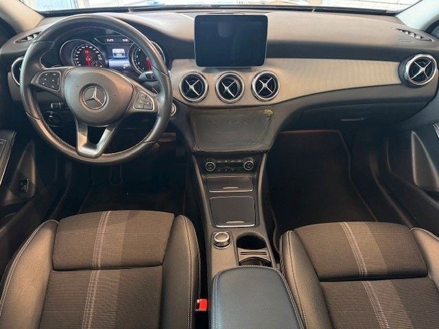 Mercedes-Benz GLA 220 4M Prog. 7G-DCT RFK LED SHZ IHC Panorama foto 11