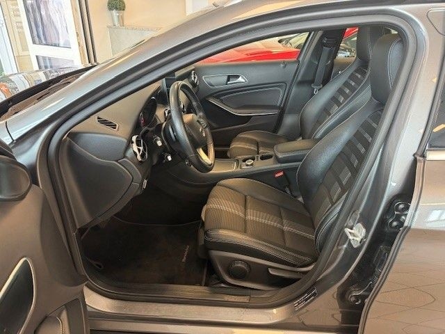 Mercedes-Benz GLA 220 4M Prog. 7G-DCT RFK LED SHZ IHC Panorama foto 8