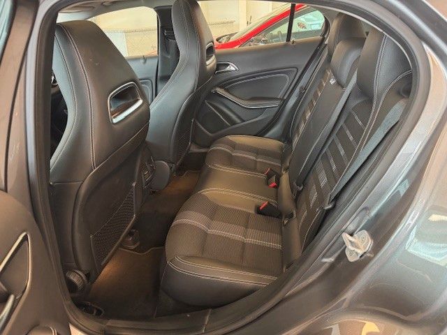 Mercedes-Benz GLA 220 4M Prog. 7G-DCT RFK LED SHZ IHC Panorama foto 9