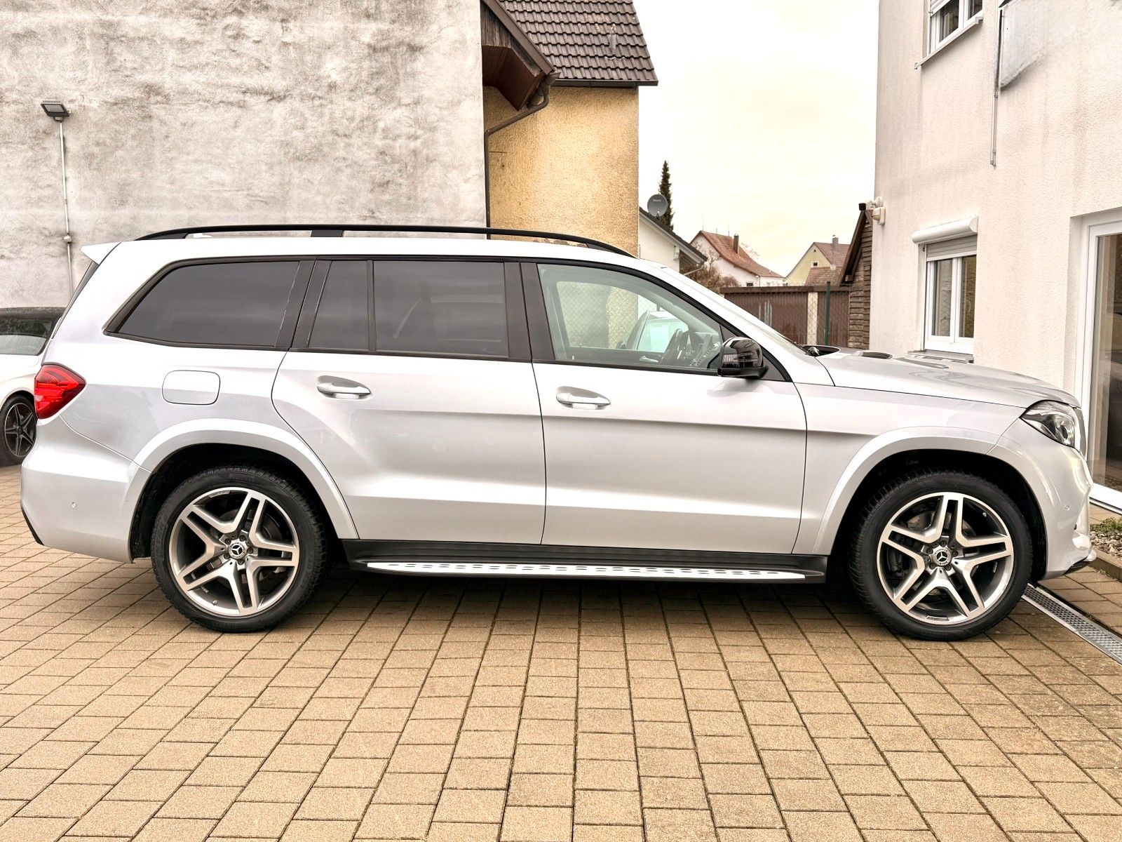 Mercedes-Benz GLS 350*AMG*7-SITZER*AHK*360°K*STANDH*LED*DISTR+ foto 4