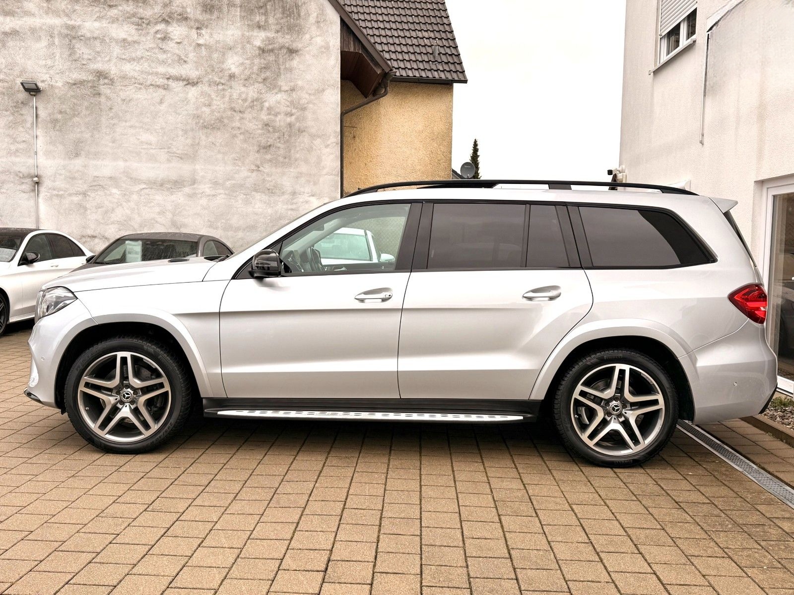 Mercedes-Benz GLS 350*AMG*7-SITZER*AHK*360°K*STANDH*LED*DISTR+ foto 7