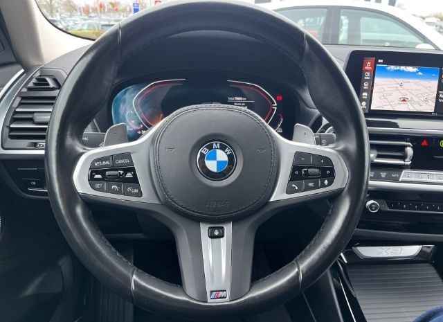 BMW X3 xDrive 20d Head Up Laserlicht El. Panodach Le foto 12