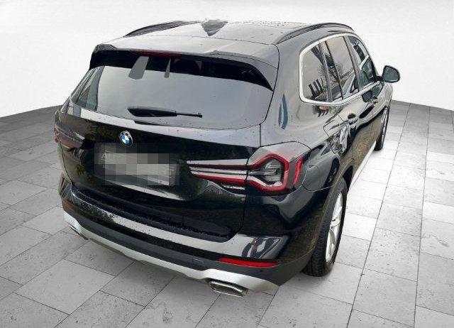 BMW X3 xDrive 20d Head Up Laserlicht El. Panodach Le foto 4