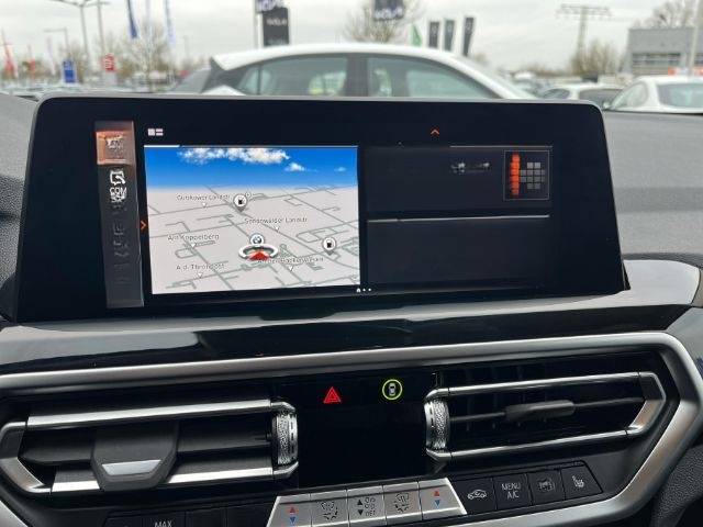BMW X3 xDrive 20d Head Up Laserlicht El. Panodach Le foto 10