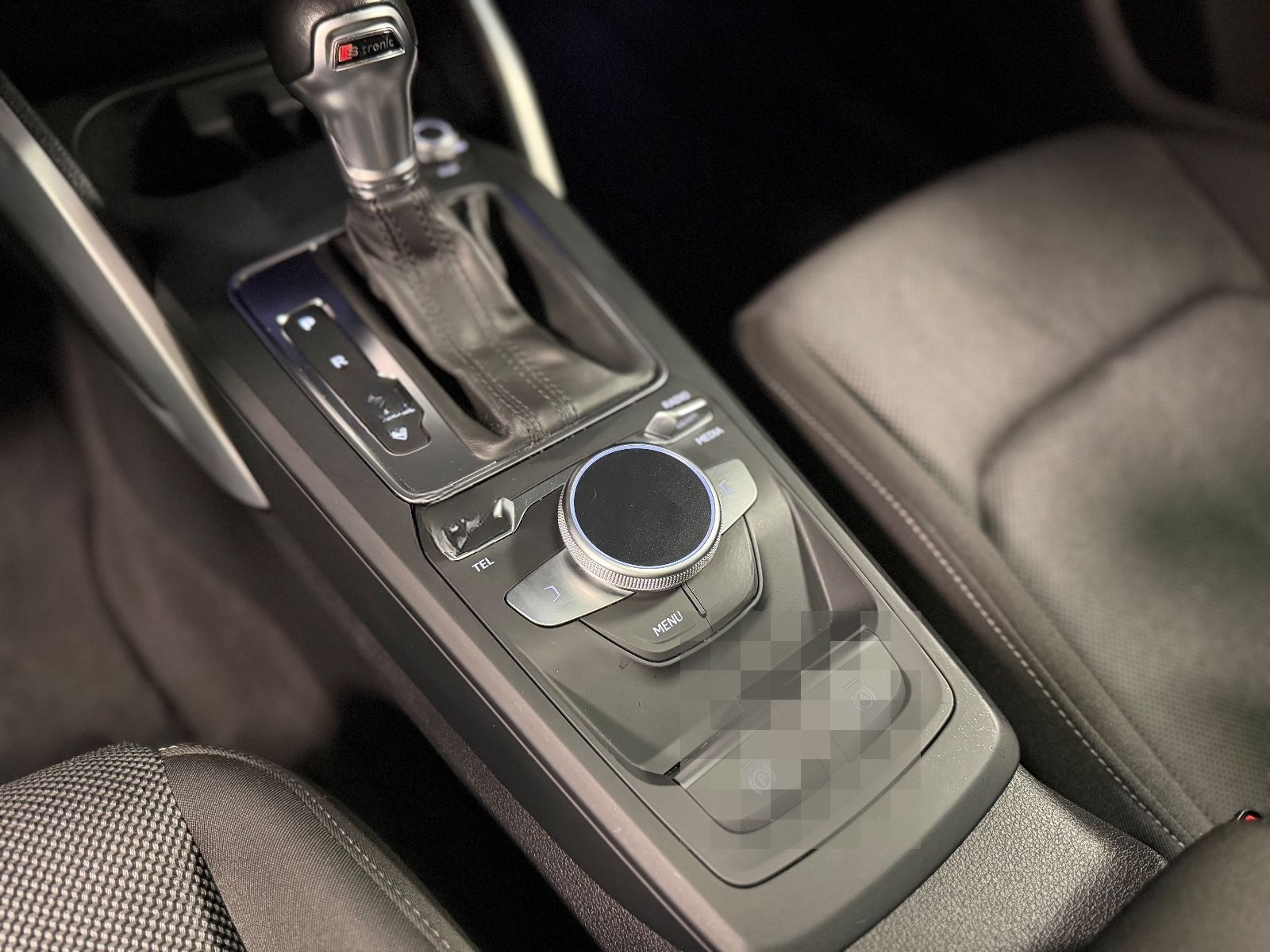 Audi Q2 35TFSI sport*Pano*LED*Side*Lane*ACC foto 16