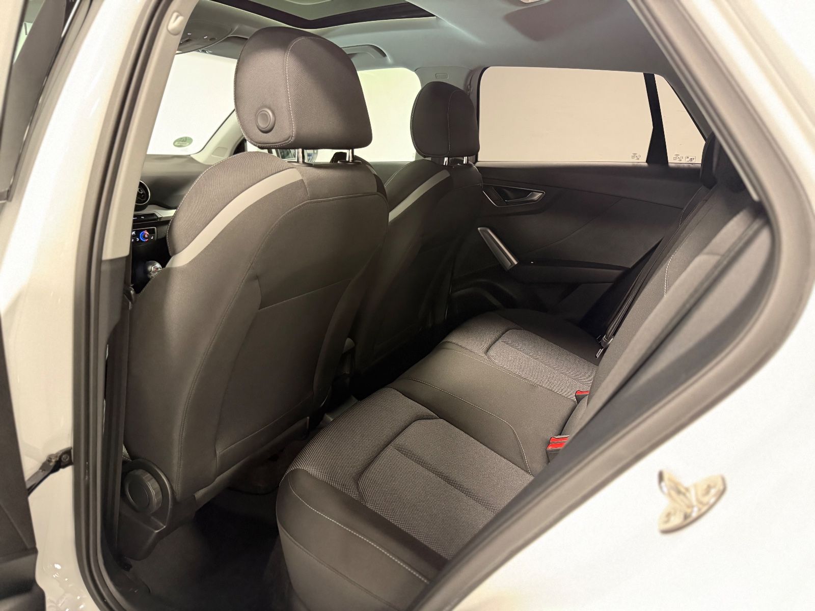 Audi Q2 35TFSI sport*Pano*LED*Side*Lane*ACC foto 24