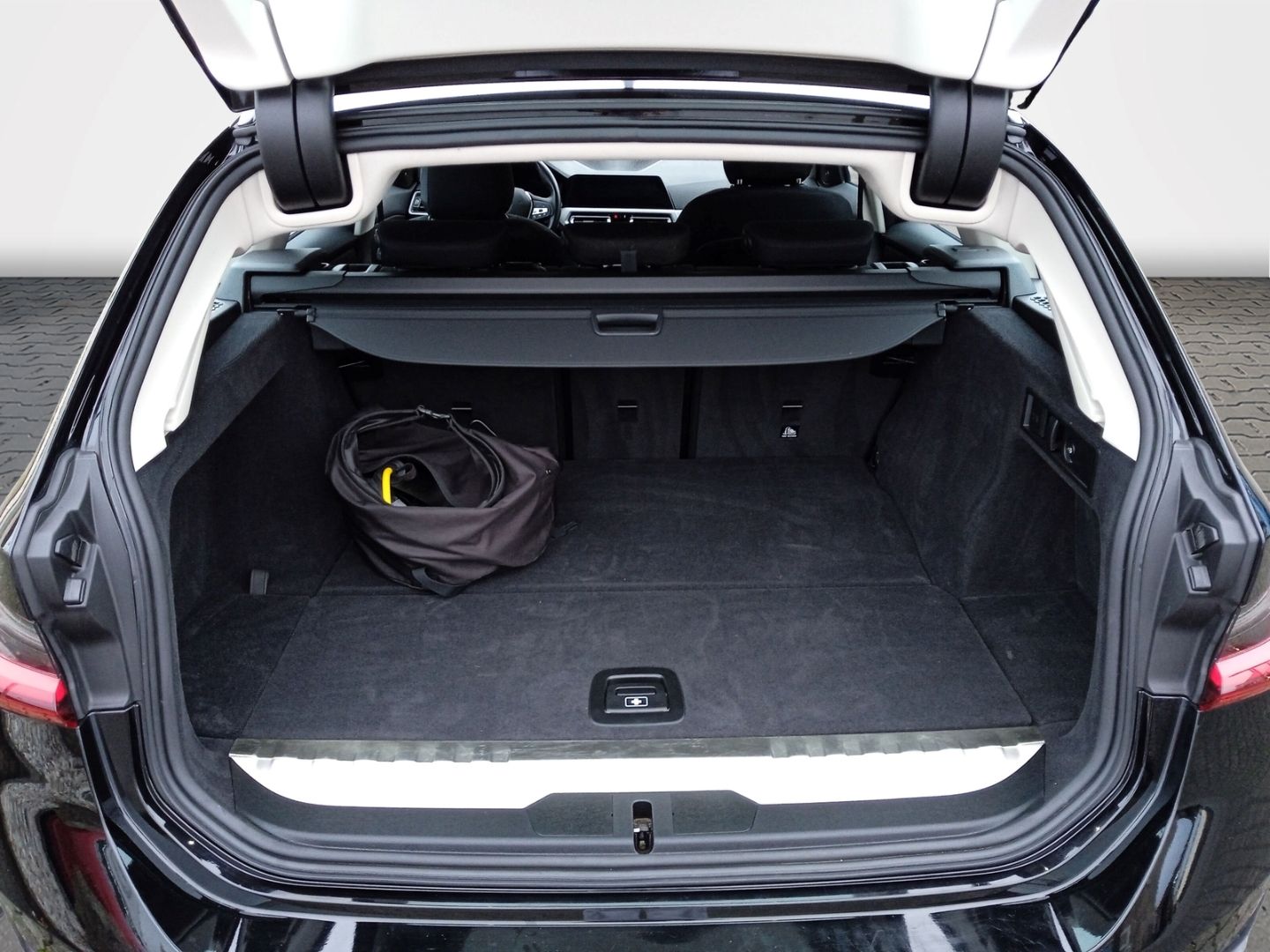 BMW 320 e Advantage Touring KLIMA+DAB+AHZV+SHZG+HARM foto 11