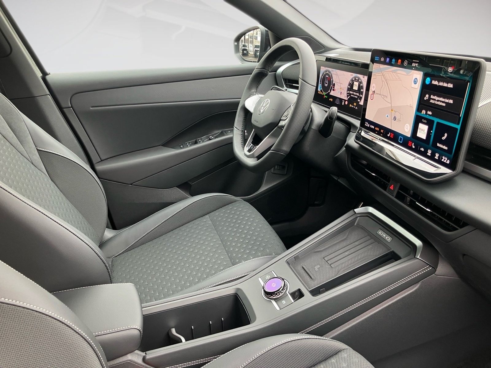 Volkswagen T-Roc R-Line 1.5eTSI 150PS DSG NAVI,HuD,IQ.LIGHT foto 9