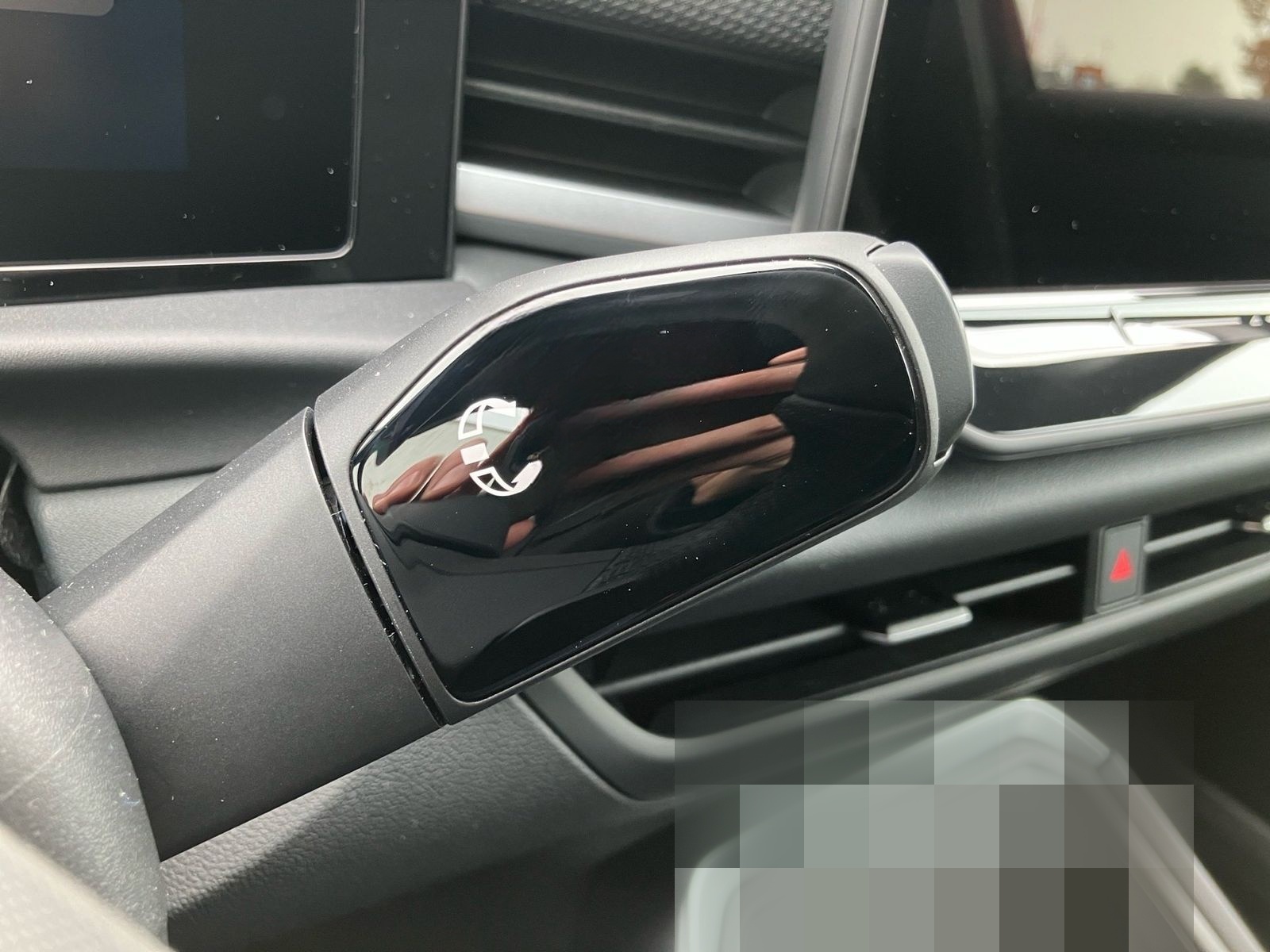 Volkswagen T-Roc R-Line 1.5eTSI 150PS DSG IQ.LIGHT,NAVI,AHK foto 14