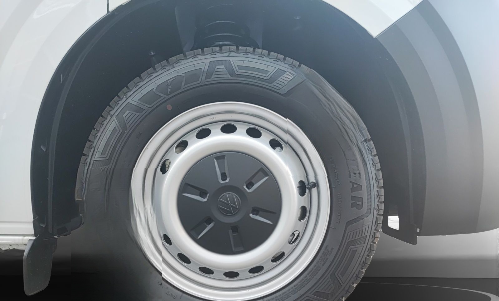 Volkswagen T7 Transporter Kurz Allrad AHK Klima Ganzjahresr foto 12
