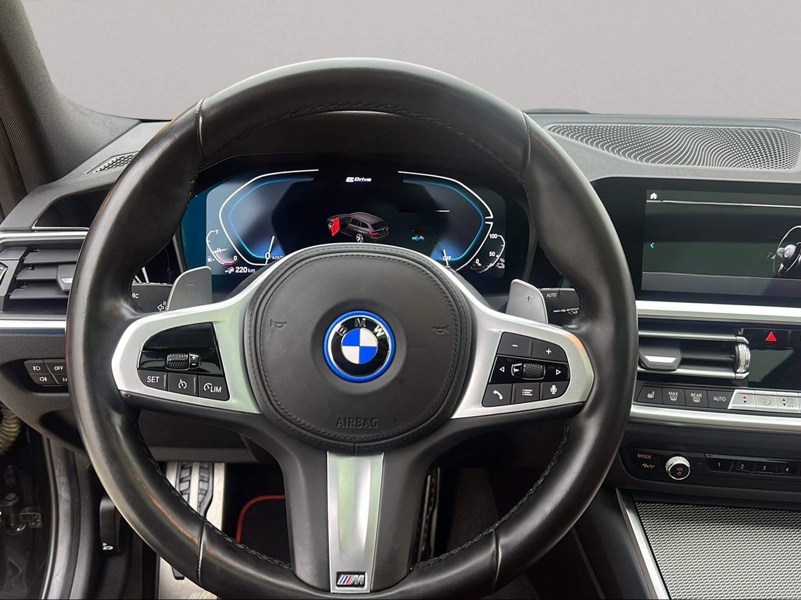 BMW 330e Touring M Sport LiveCockpitProf Kamera LED foto 12