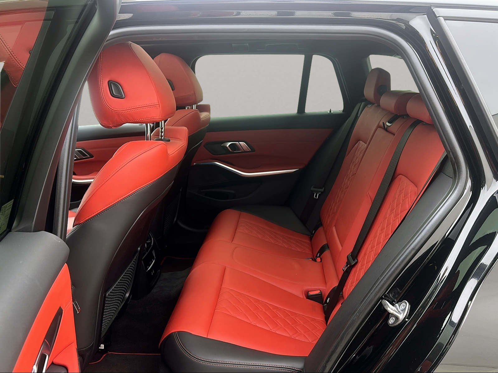 BMW 330e Touring M Sport LiveCockpitProf Kamera LED foto 16