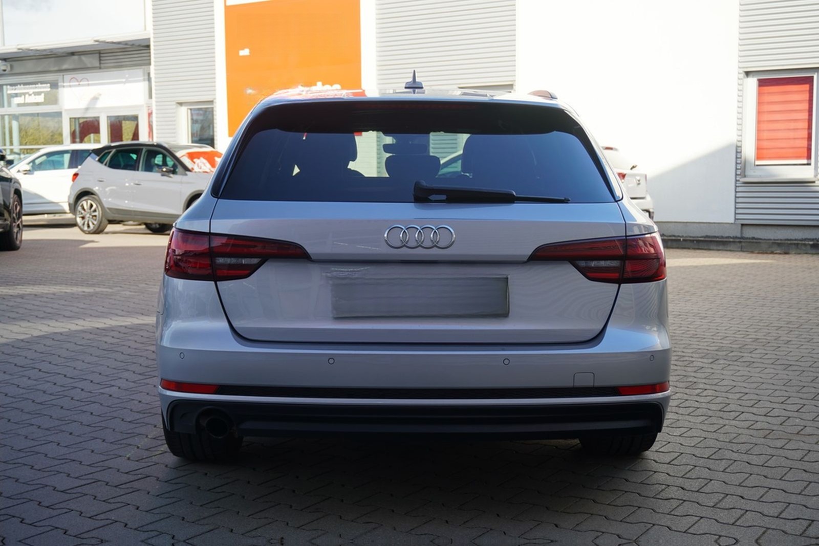 Audi A4 Avant TFSI sport S-Line LED Navi Teilleder foto 7