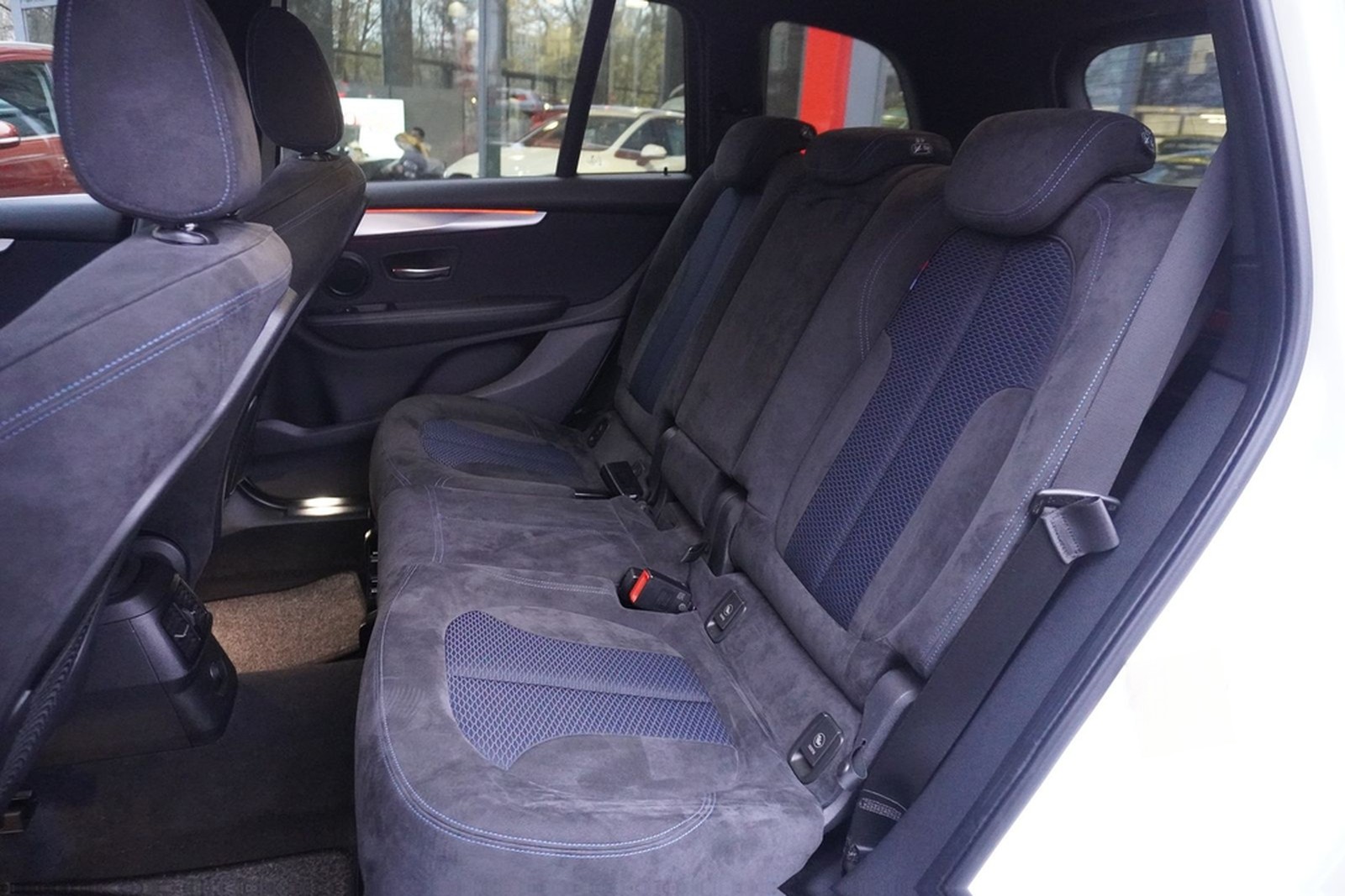 BMW 218iA Gran Tourer M Sport LED Temp Navi AHK PDC foto 12