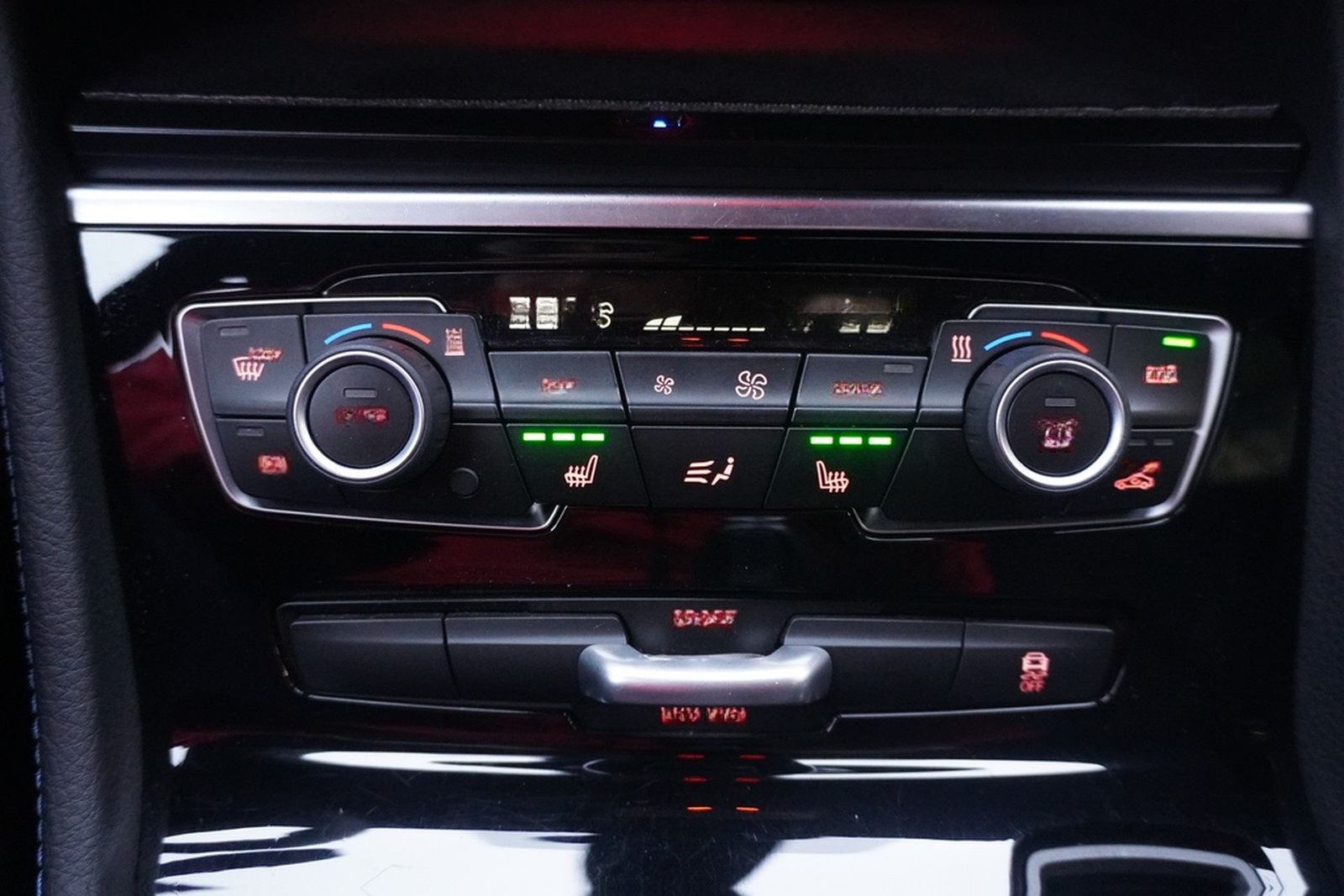 BMW 218iA Gran Tourer M Sport LED Temp Navi AHK PDC foto 22