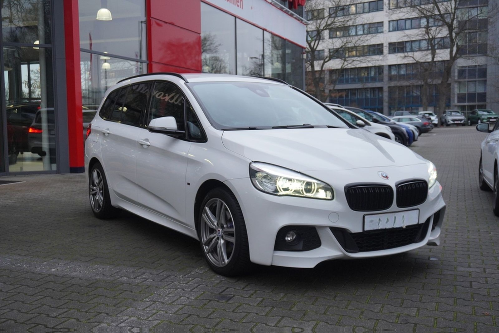 BMW 218iA Gran Tourer M Sport LED Temp Navi AHK PDC foto 4