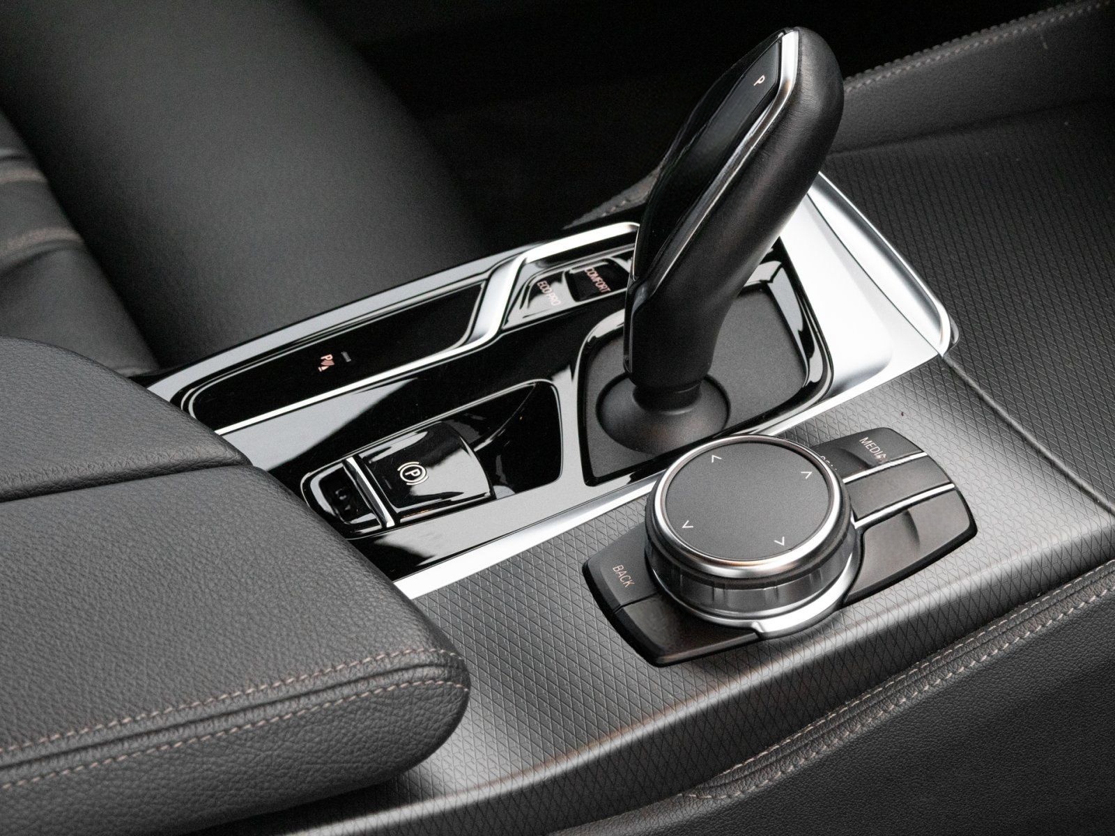 BMW 530d xDrive Limousine (2020 - foto 6