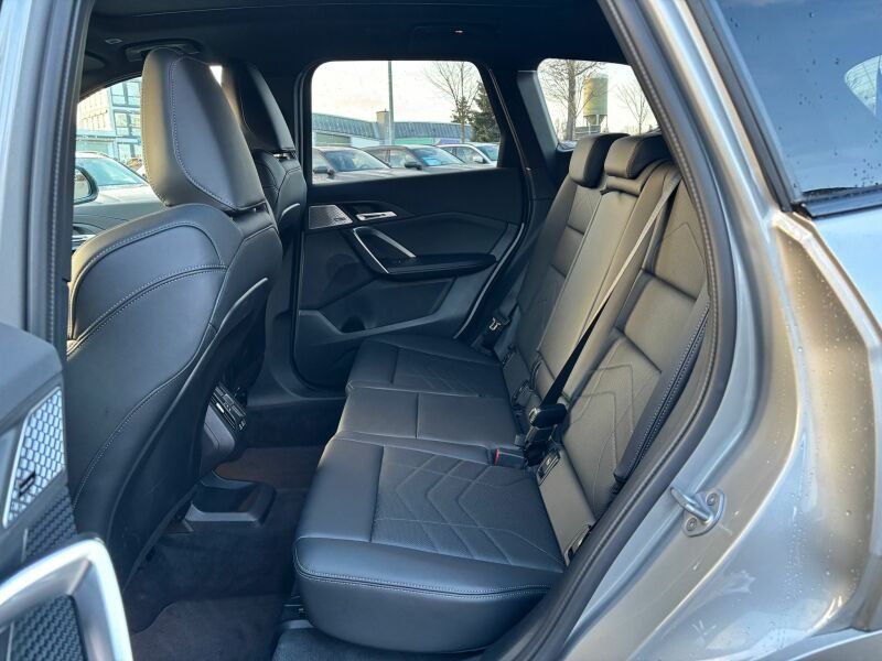 BMW X1 sDrive20i M Sportpaket ACC 360 HUD PANO H/K foto 15