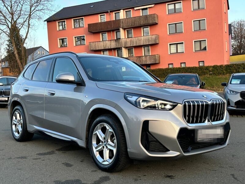 BMW X1 sDrive20i M Sportpaket ACC 360 HUD PANO H/K foto 4