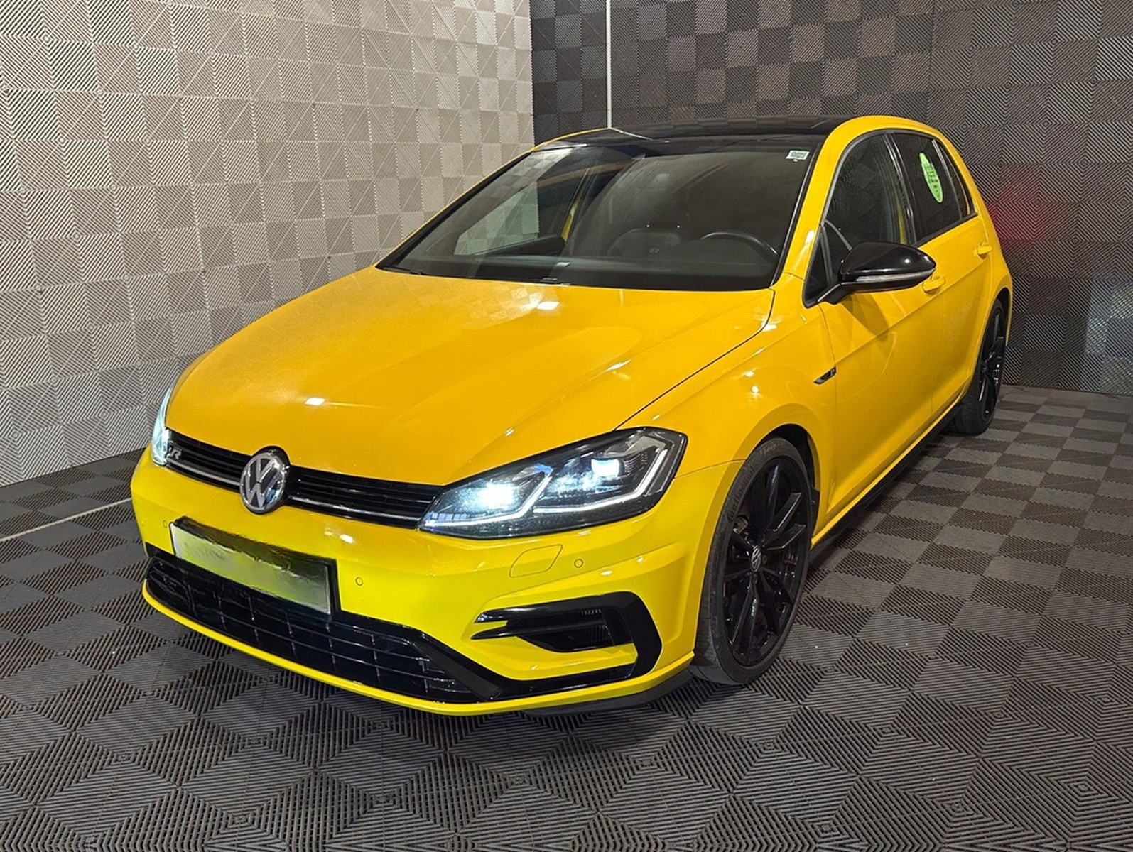Volkswagen Golf VII R Lim. 4M.*PERF. AGA*NAPPA-LED-ACC-MEMO foto 2