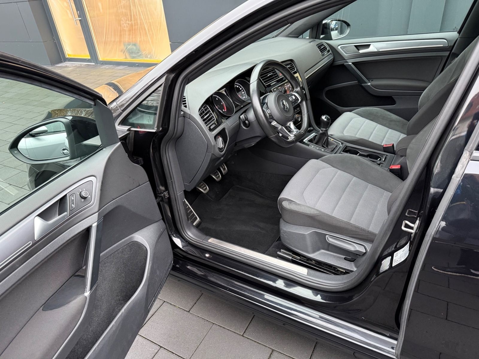 Volkswagen Golf VII Lim. R-Line Highline BMT 4Motion foto 11