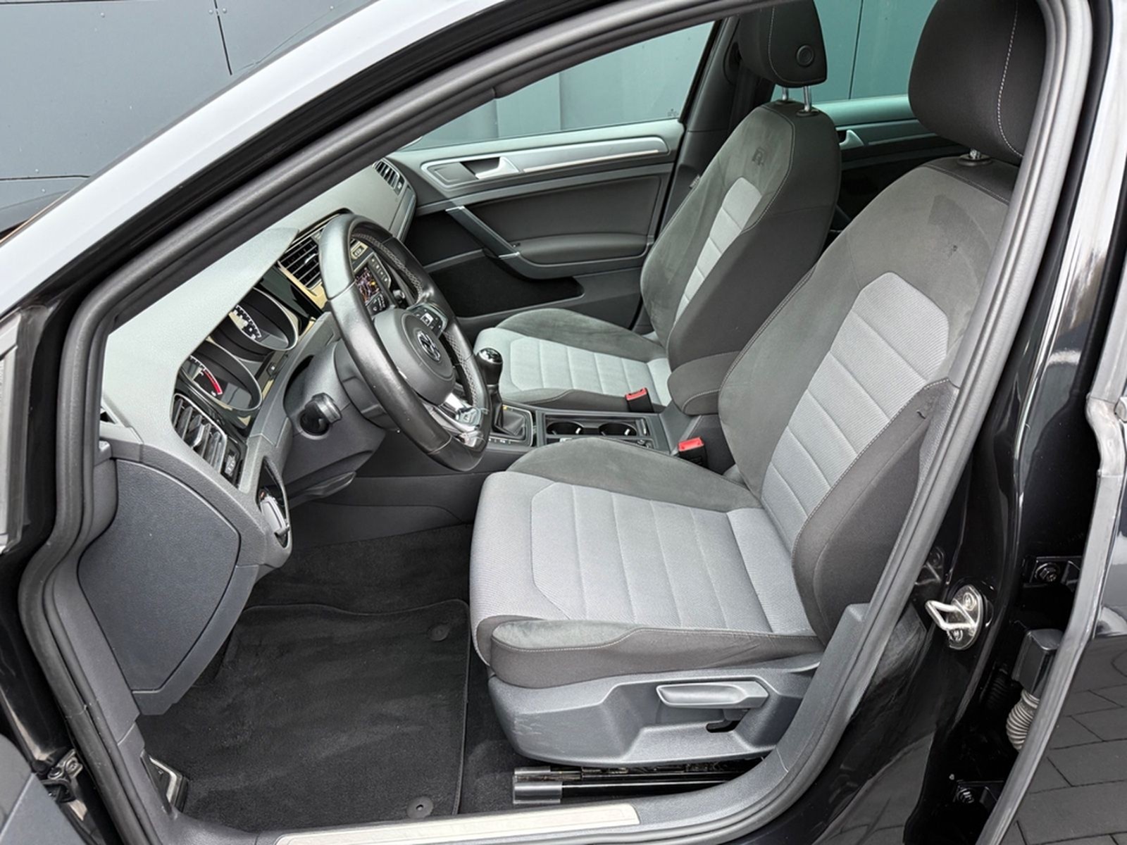 Volkswagen Golf VII Lim. R-Line Highline BMT 4Motion foto 12