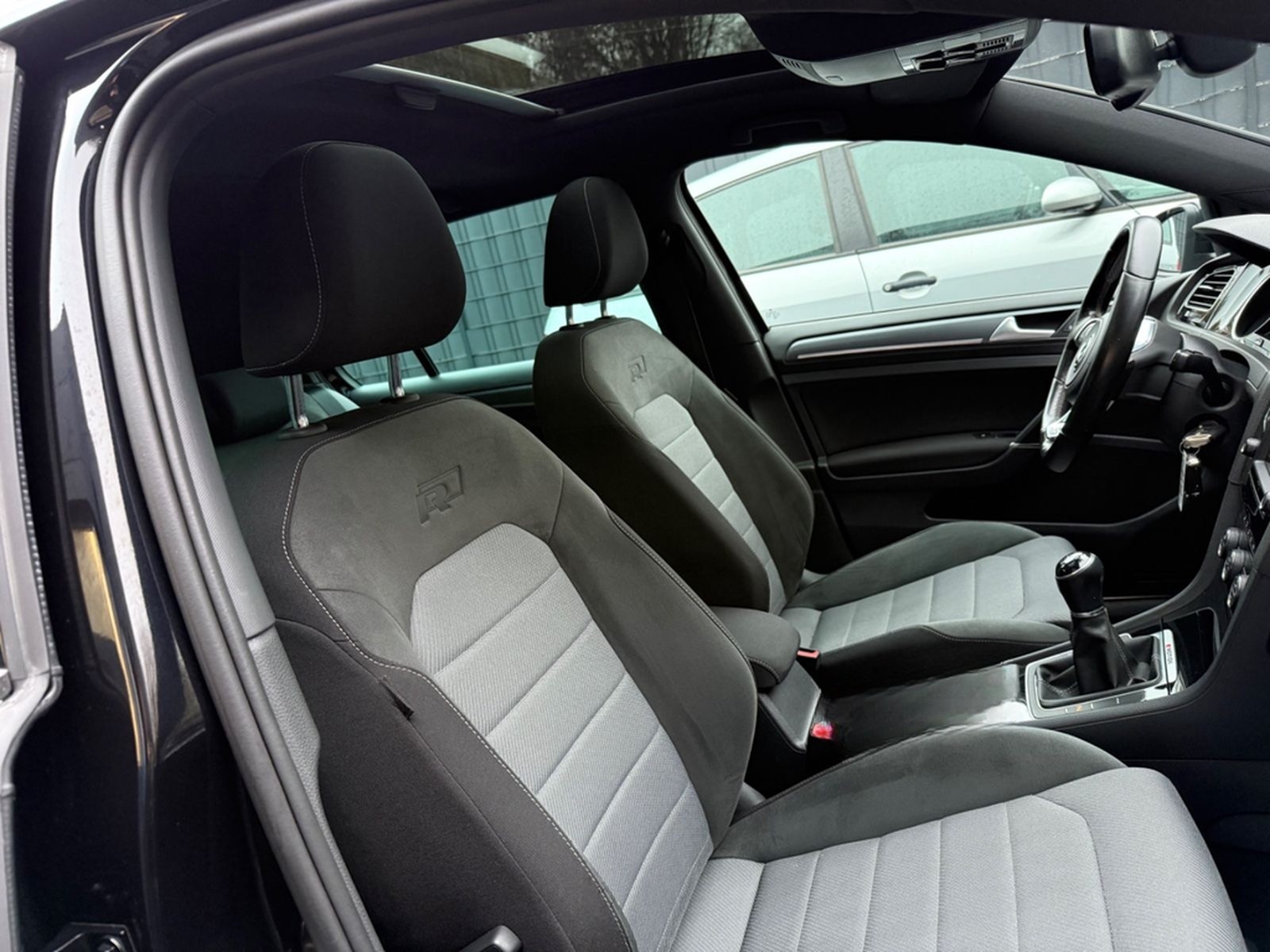 Volkswagen Golf VII Lim. R-Line Highline BMT 4Motion foto 20
