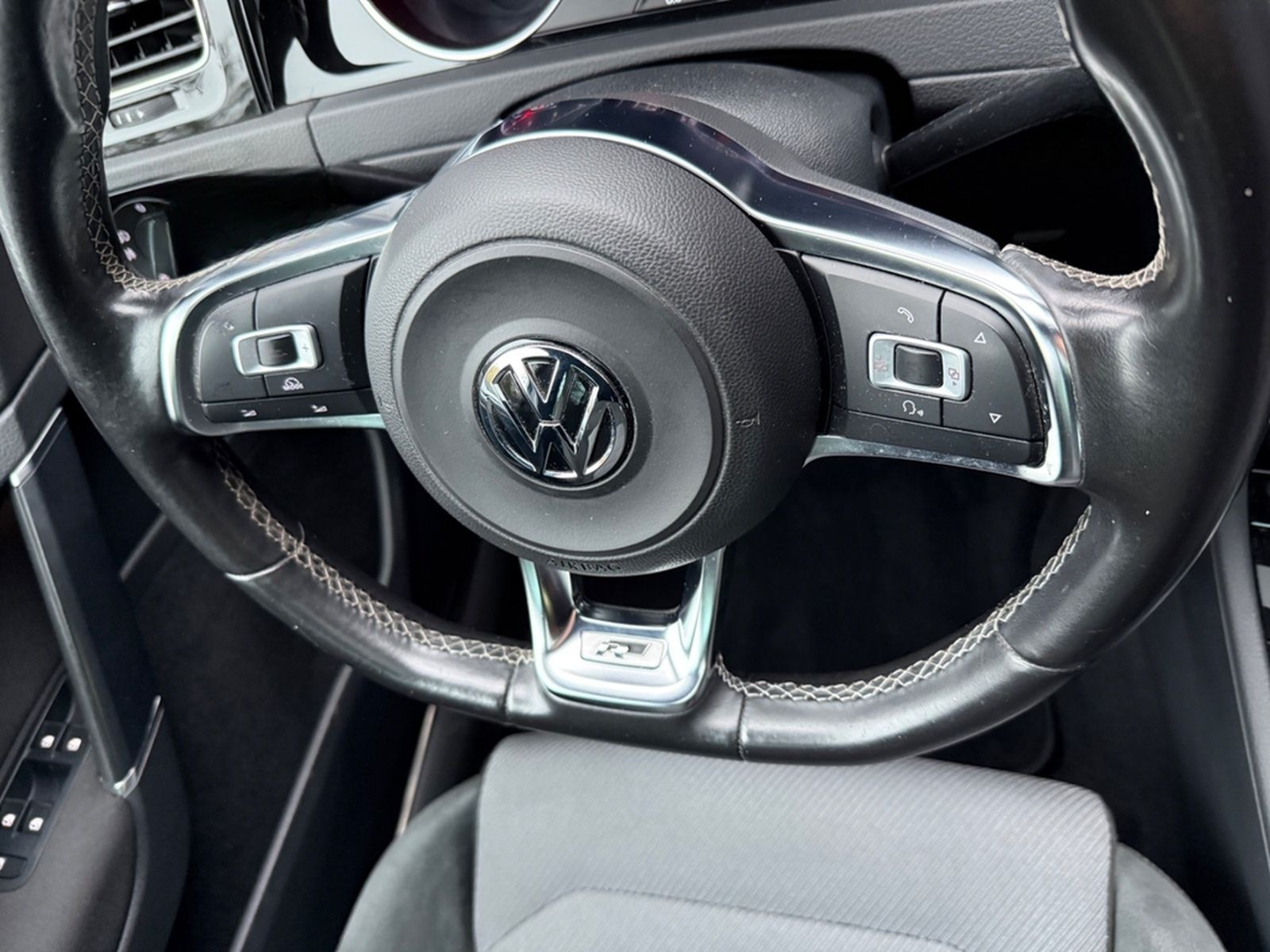 Volkswagen Golf VII Lim. R-Line Highline BMT 4Motion foto 23