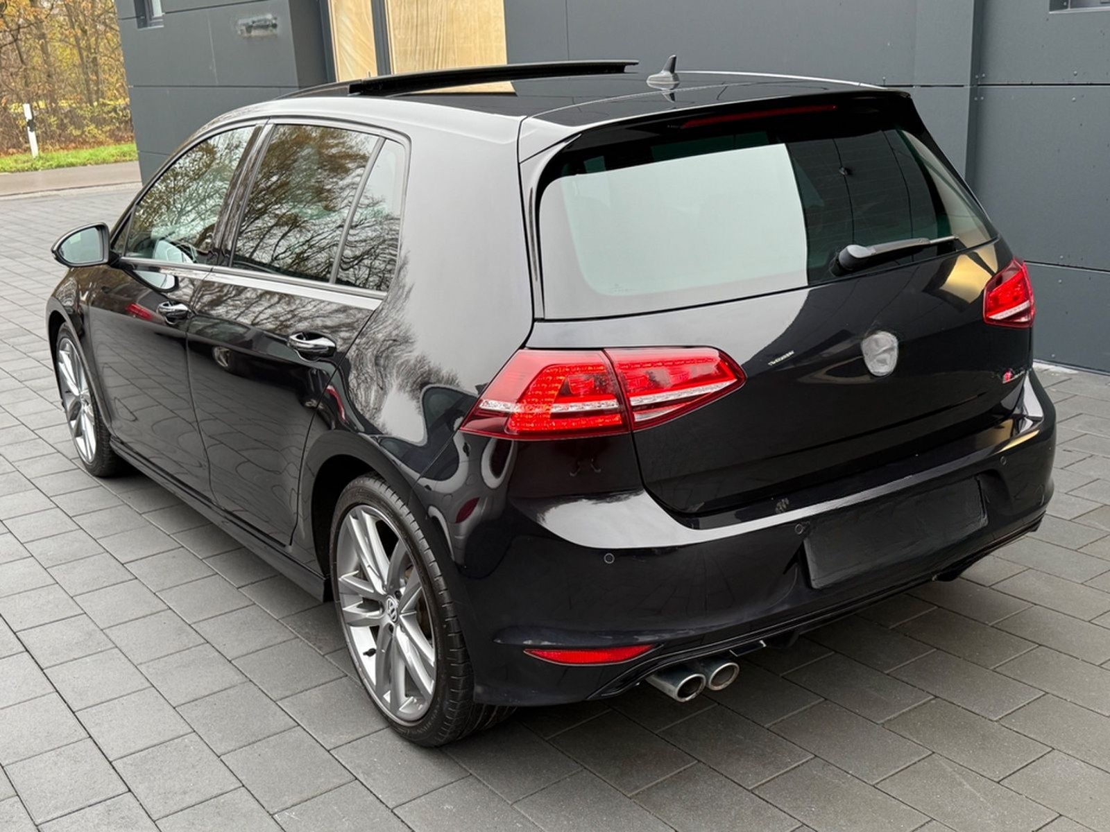 Volkswagen Golf VII Lim. R-Line Highline BMT 4Motion foto 4