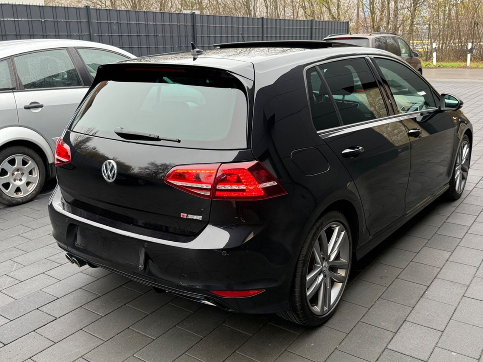 Volkswagen Golf VII Lim. R-Line Highline BMT 4Motion foto 5