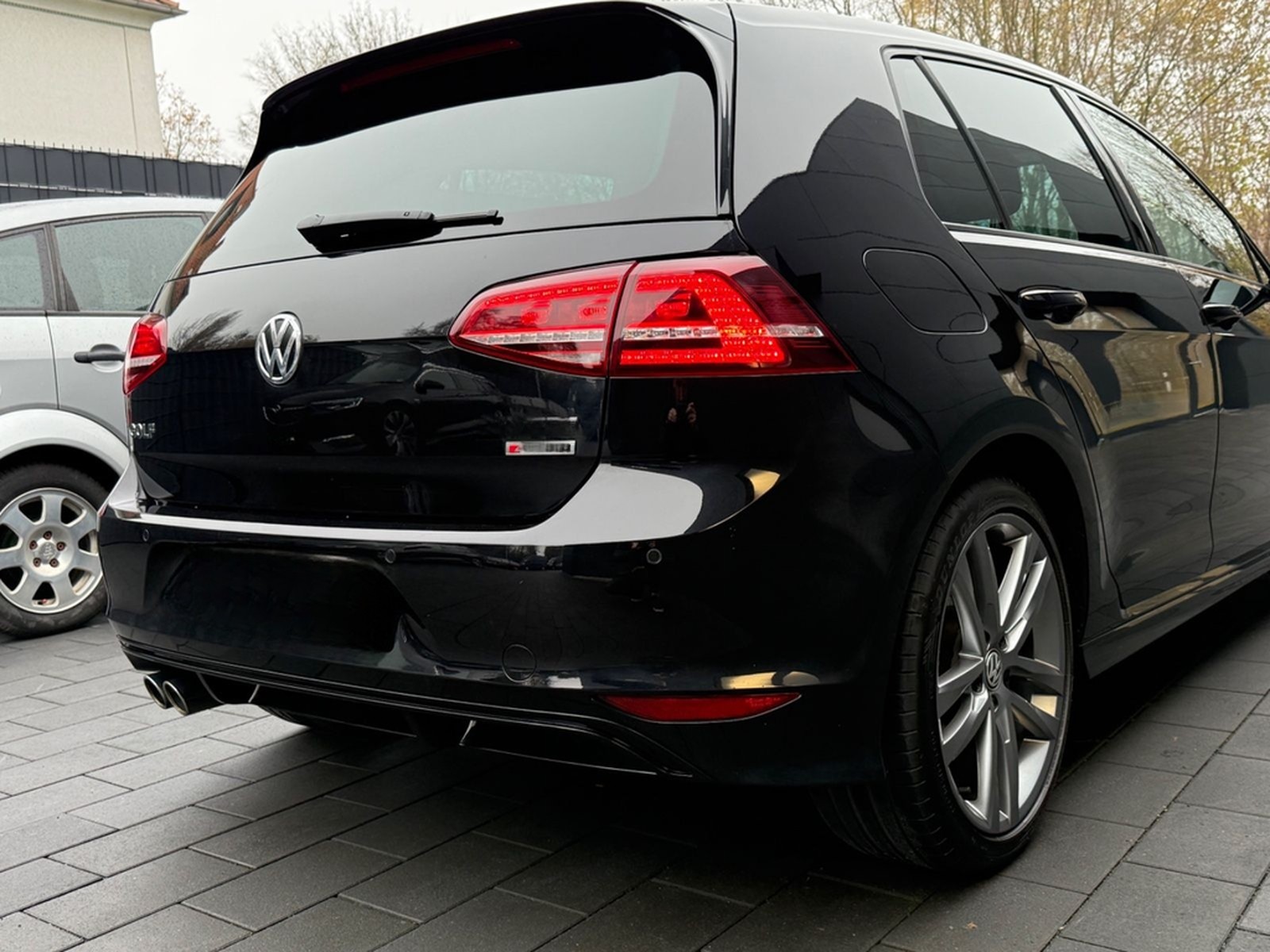 Volkswagen Golf VII Lim. R-Line Highline BMT 4Motion foto 6