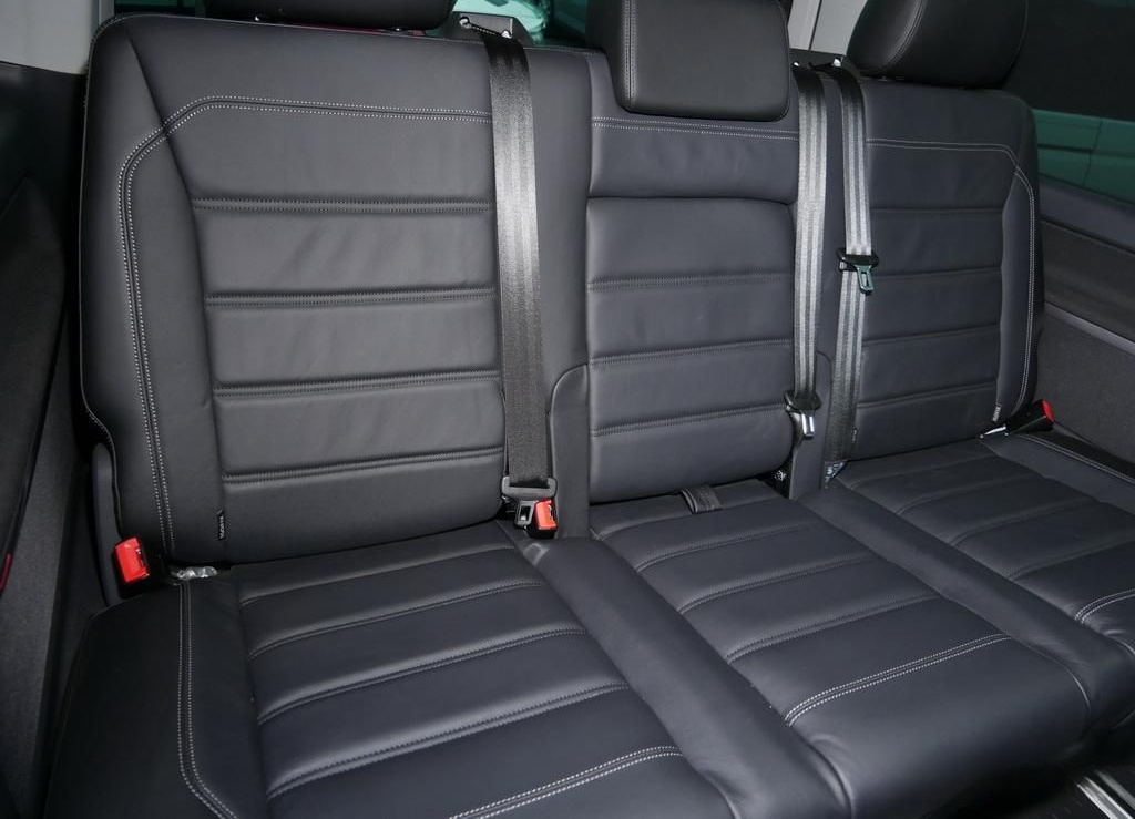 Volkswagen T6.1 Multivan GenerationSIX 2.0 TDI DSG Navi Sta foto 8