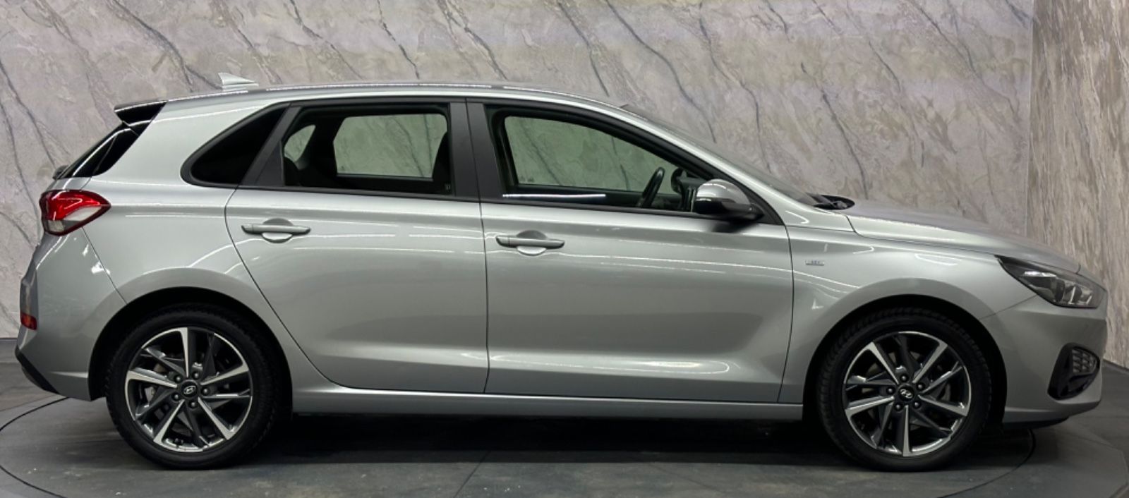 Hyundai i30 Trend Mild-Hybrid+Navi+1.Hand+MwSt. foto 7