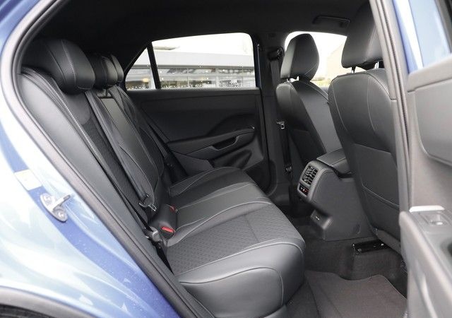 Volkswagen T-Roc "R-LINE" 1.5 l eTSI neues Modell 7-Gang DS foto 4