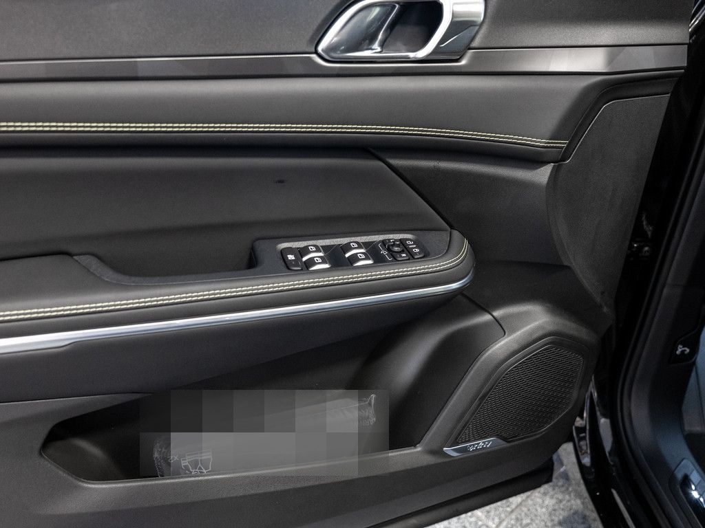 Lynk&Co 01 1.5 TD PHEV 206 kW More W-LAN ACC LED PANO foto 21