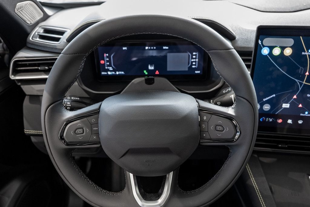 Lynk&Co 01 PHEV More PDC SHZ KAMERA NAVI ACC LED PANO foto 10