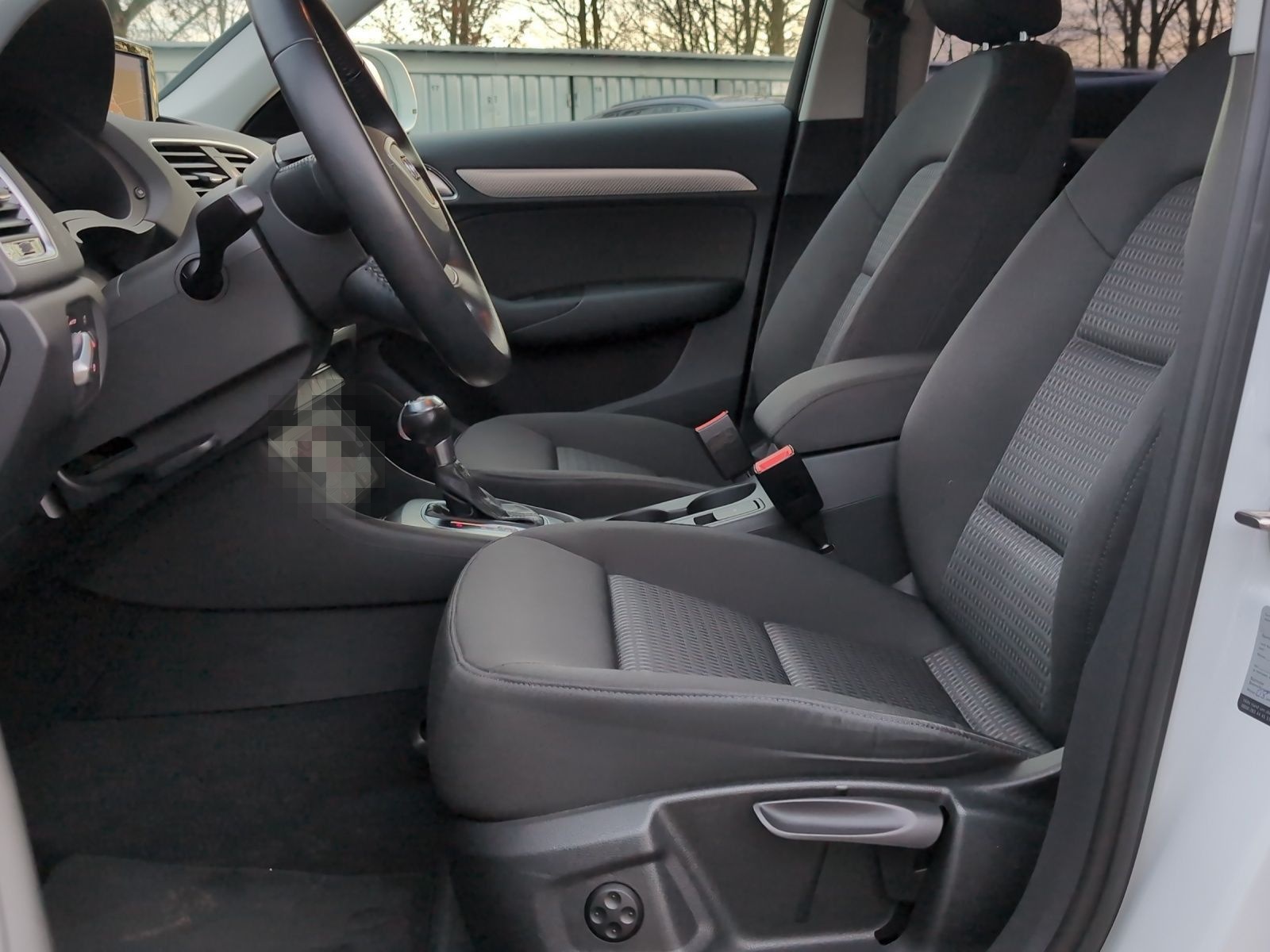 Audi Q3 2.0 TFSI qu S tronic *Xenon*AHK*Navi+*EPH v+h foto 13