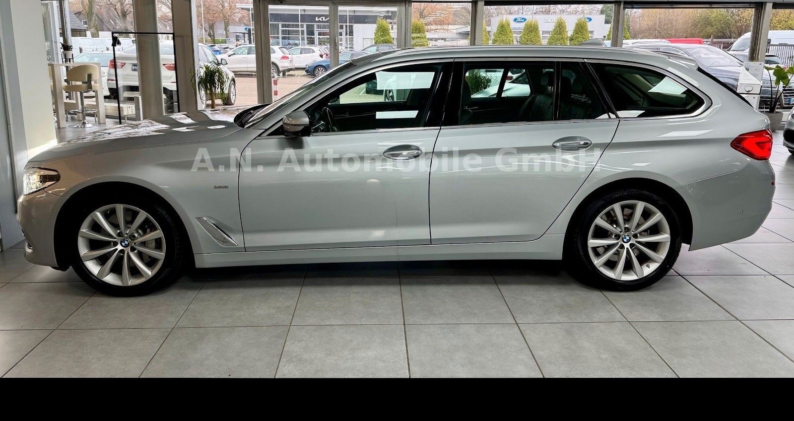 BMW 530 d xDrive Luxury Line*HUD*Leder*Pano*Kamera foto 4