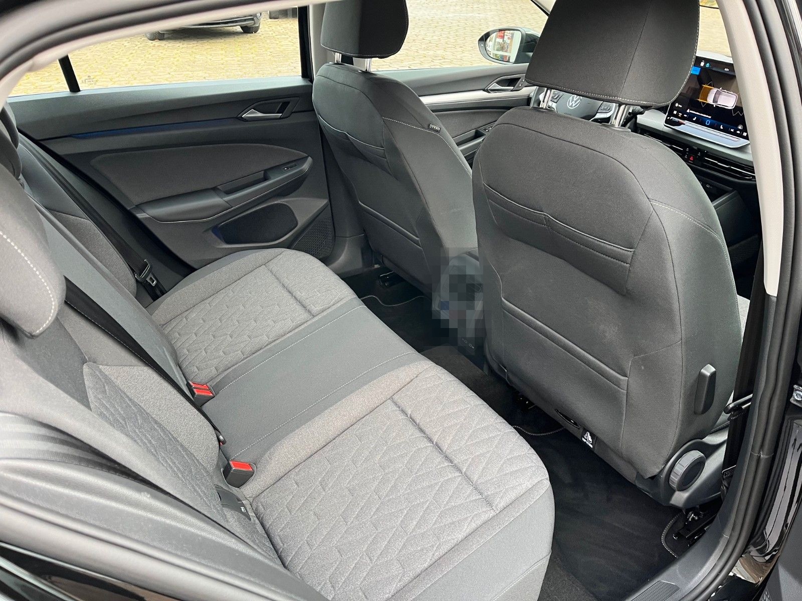 Volkswagen Golf VIII  1.5 TSI Life foto 13