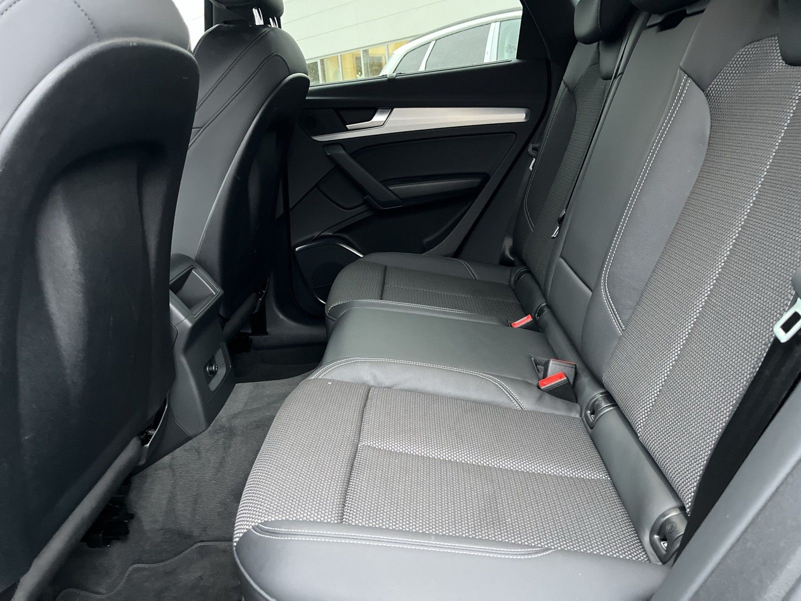 Audi Q5 40 TDI quattro S line foto 11