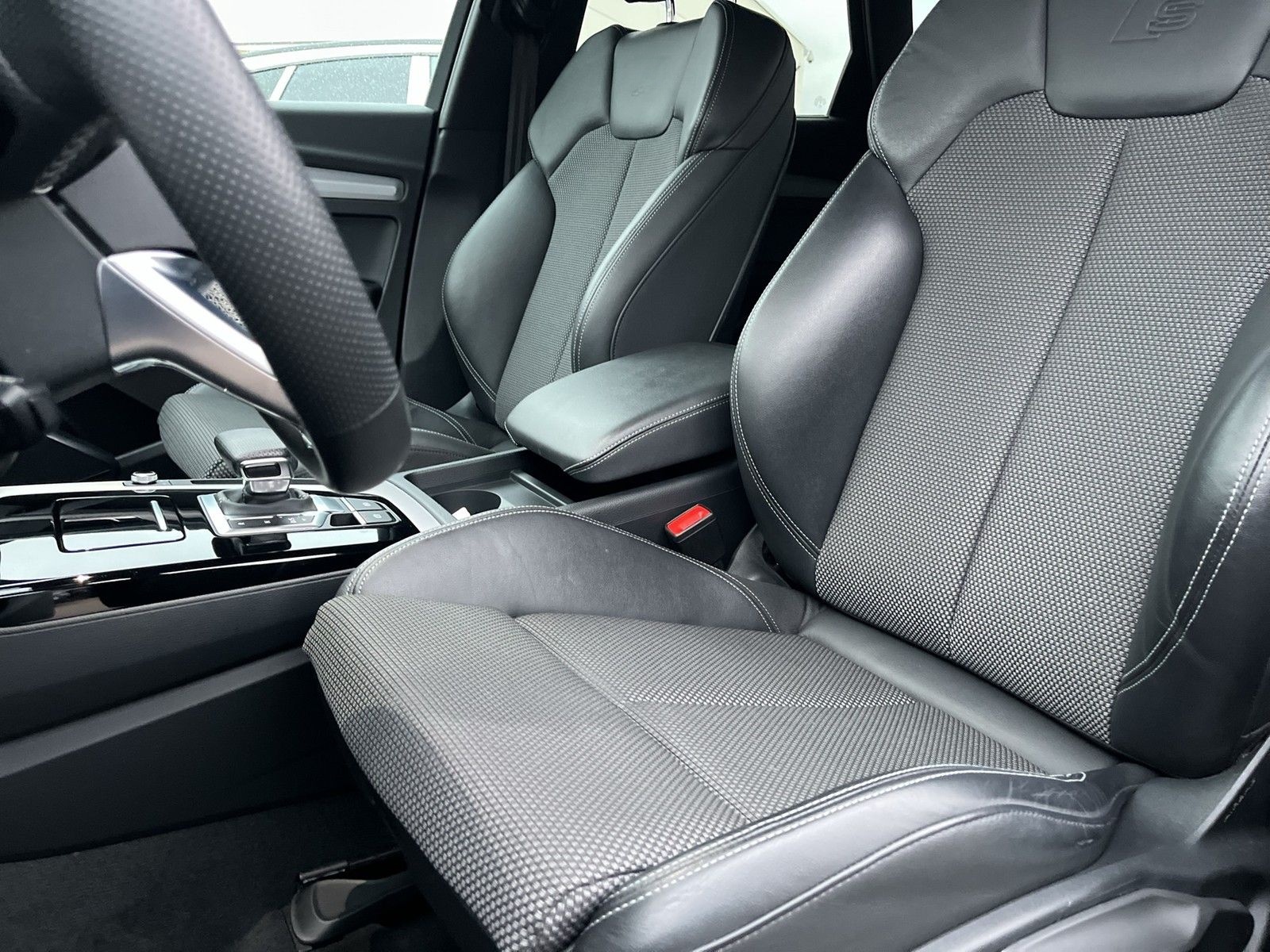 Audi Q5 40 TDI quattro S line foto 8