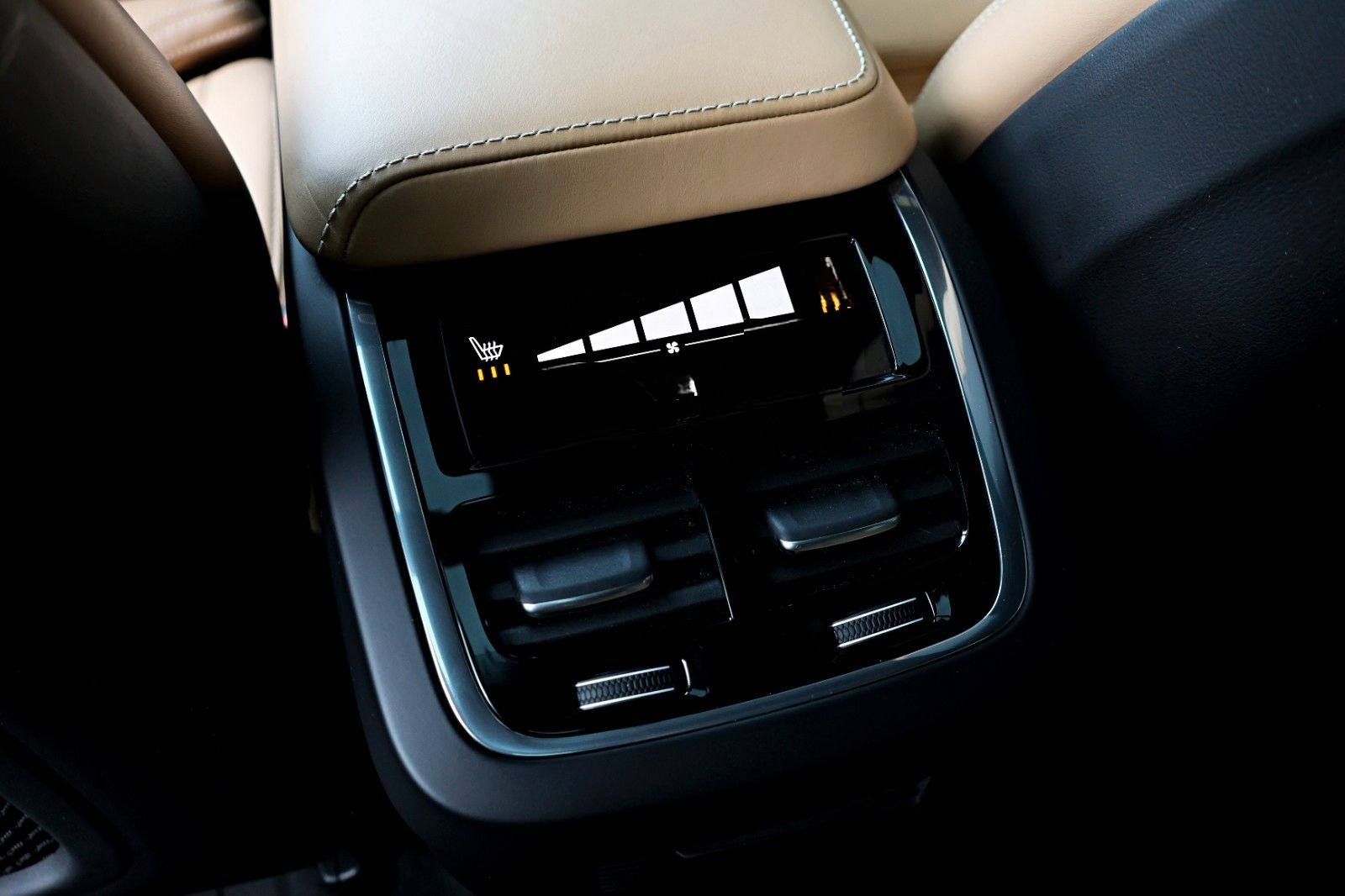 Volvo XC60 T6 AWD Inscript./ACC/360°/B&W/HUD/4xSHZ/SBL foto 24