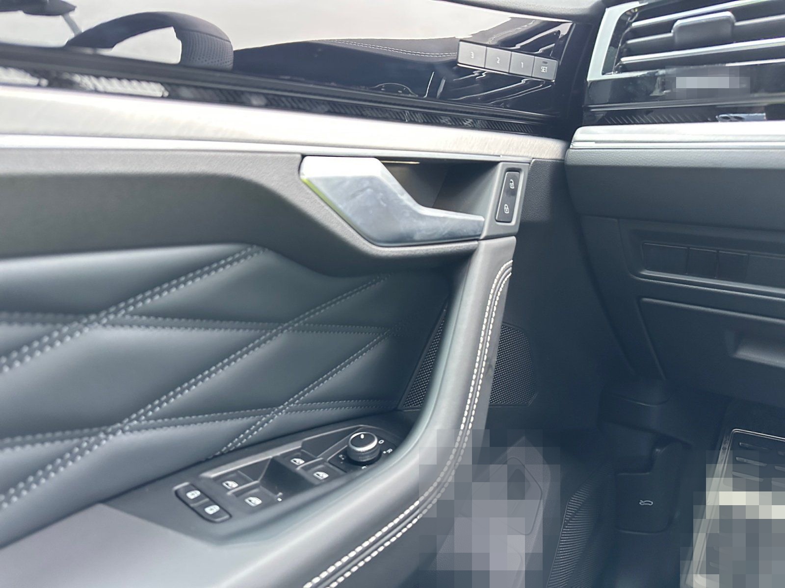 Volkswagen Touareg R-Line 3.0 l V6 TDI 4MOTION 8-Gang-Autom foto 13